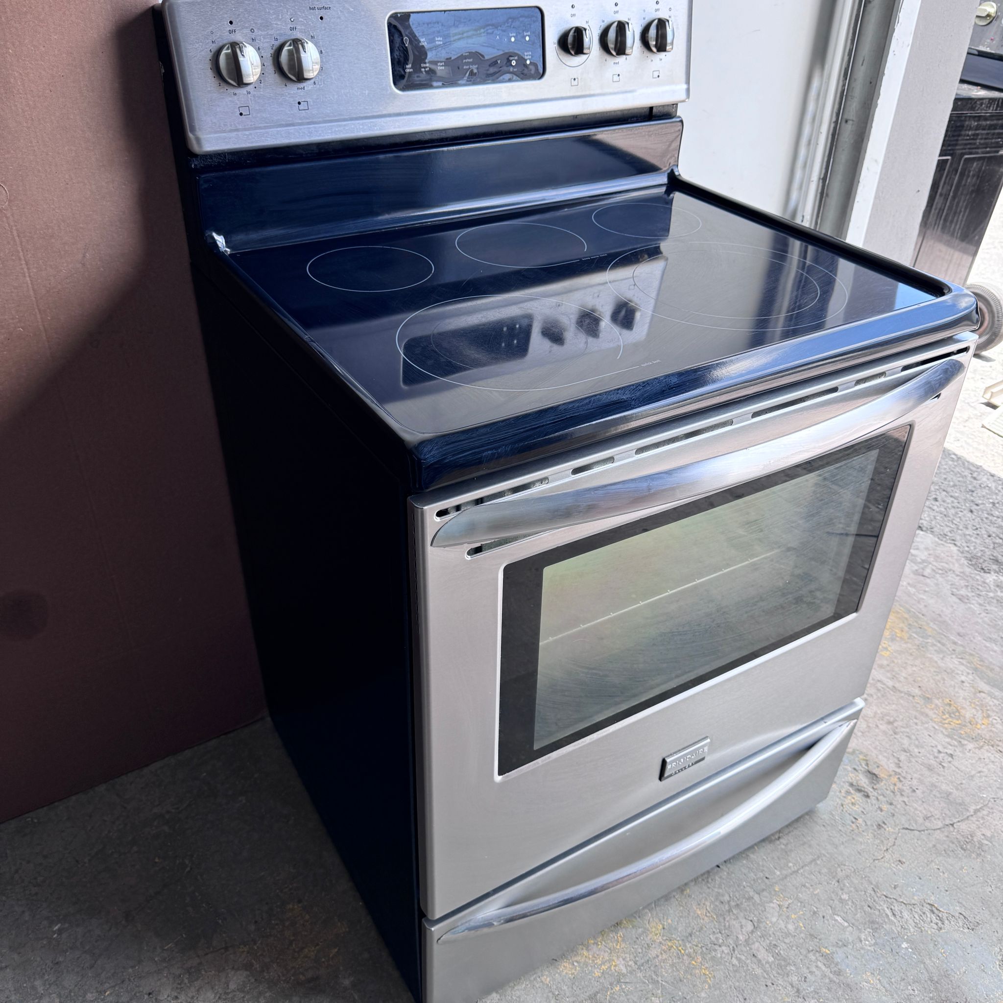 Frigidaire Stainless Steel Electric Stove Frigidaire Stainless Steel Electric Stove